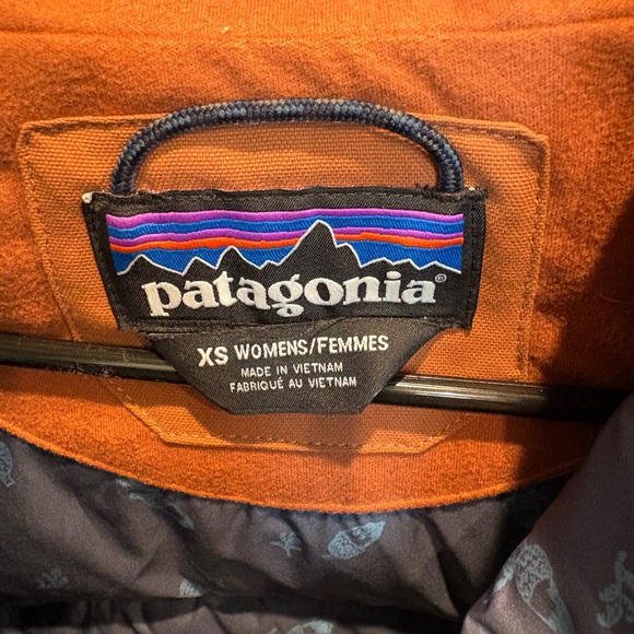 Patagonia Tan & Light Blue Hooded Puffer Vest - Picture 2 of 2